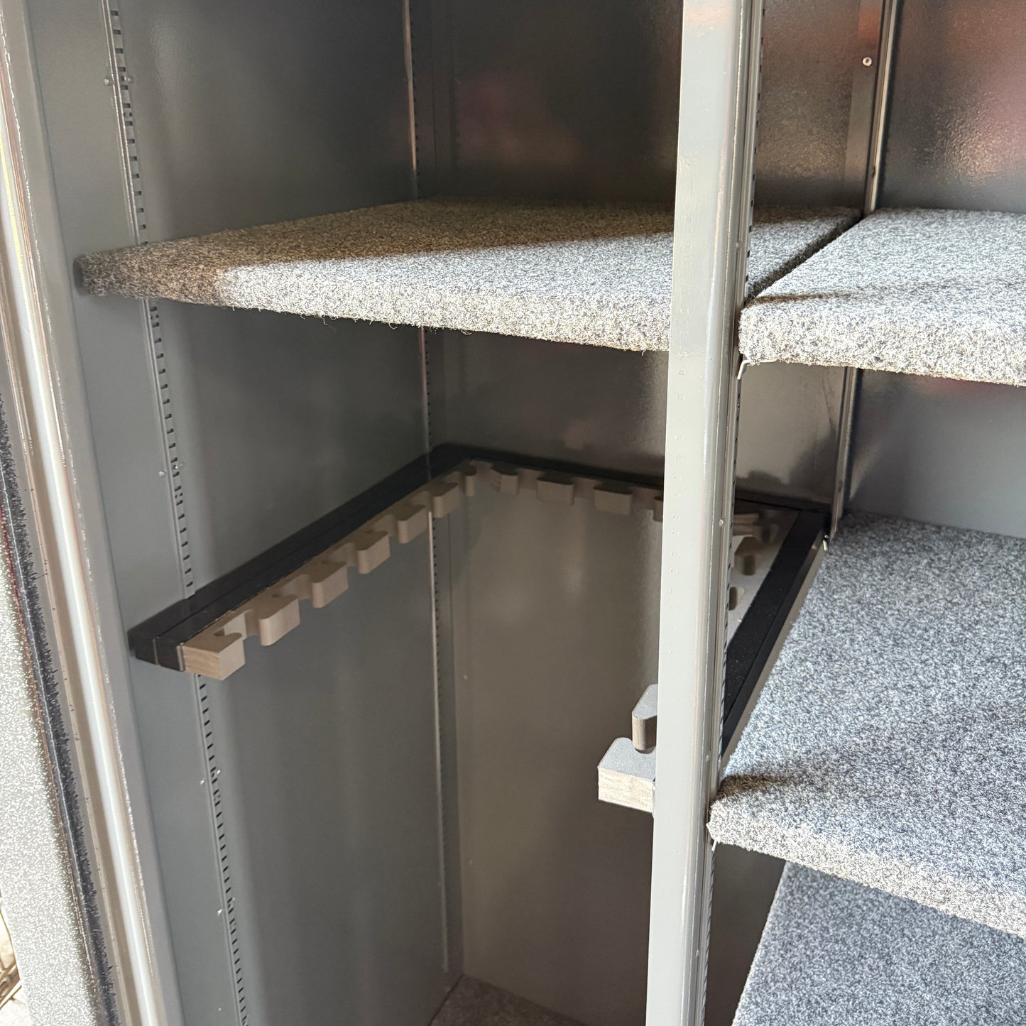interior view of gun safe model 4227-6